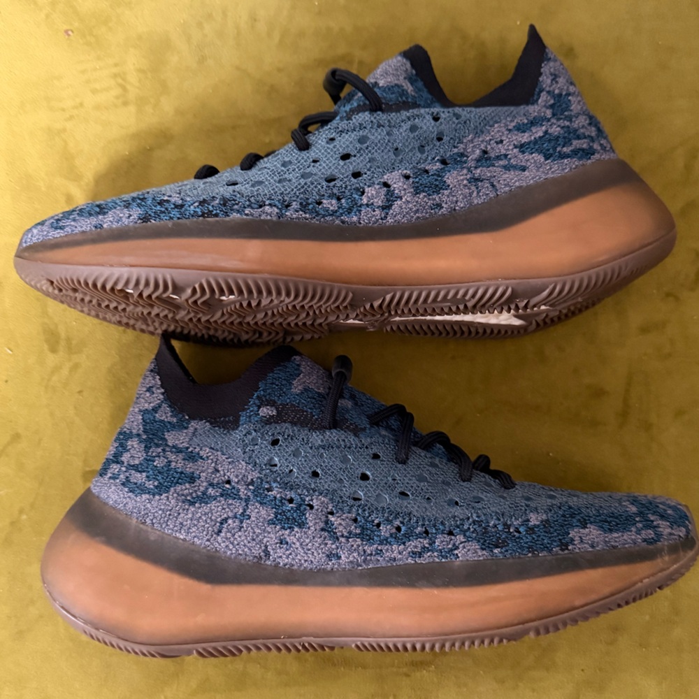 adidas Yeezy Boost 380 "Covellite" sneakers - Picture 3 of 4